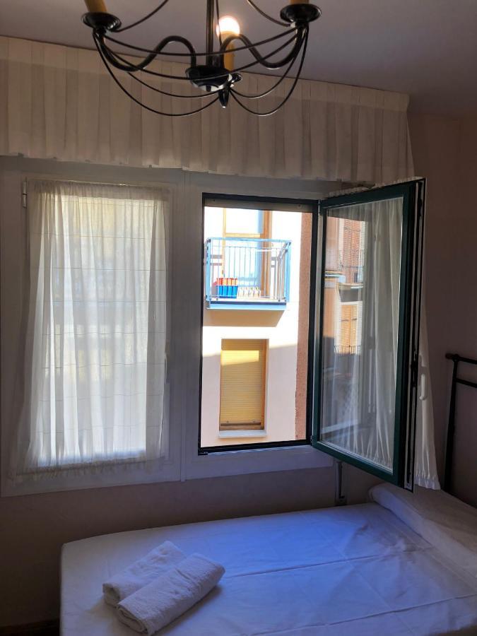 ホテル Habitacion Doble エステーリャ エクステリア 写真