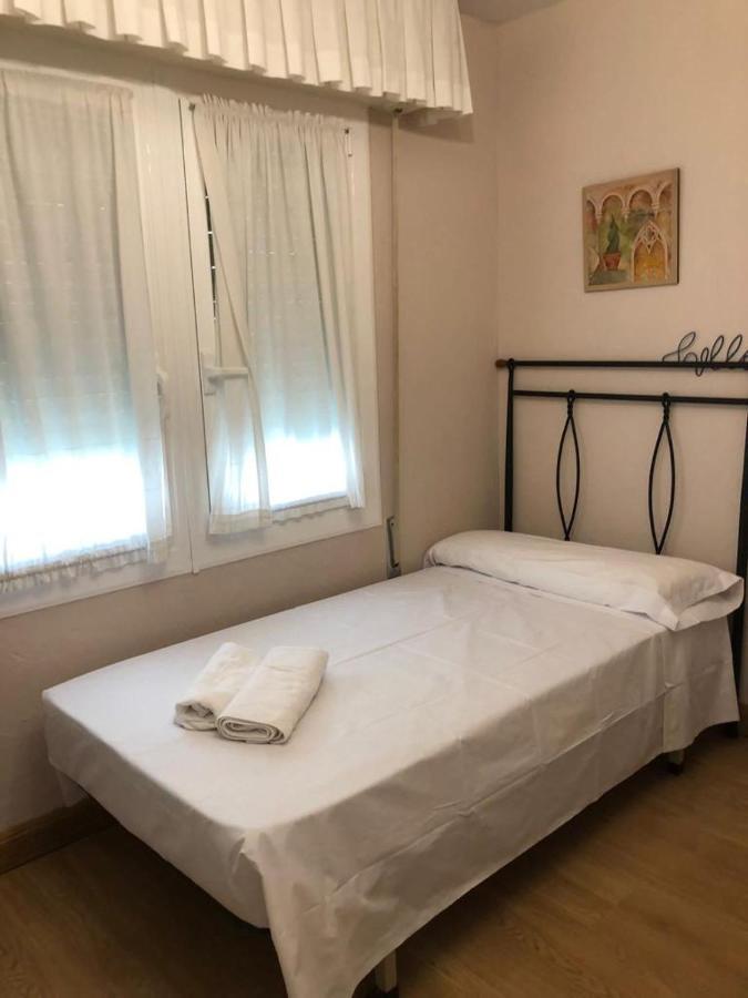 ホテル Habitacion Doble エステーリャ エクステリア 写真